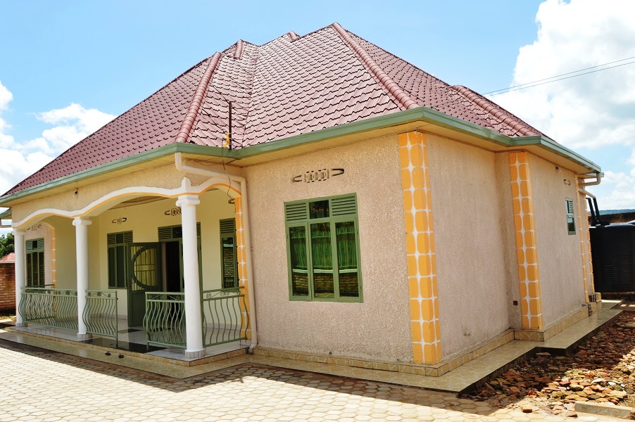 A 6 BEDROOM HOUSE FOR SALE at KANOMBE